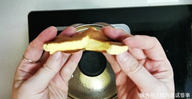 在家也能做的松软小蛋糕,只需一口锅三种材料,无添加柔软喷香