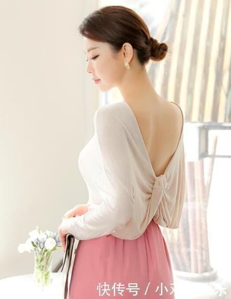 束腰 典雅美女,纯色上衣搭配束腰长裙,精致秀美