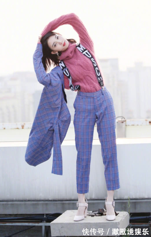 小姐姐|长了一张“漫画脸”,身高却有1米7,颜值魅力出众想不火都难