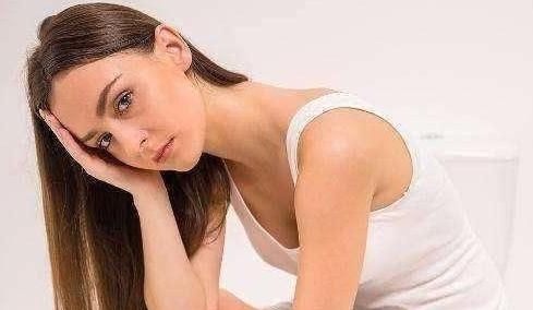 私处|女性小便结束，要不要用卫生纸擦拭？搞错了容易诱发妇科疾病！