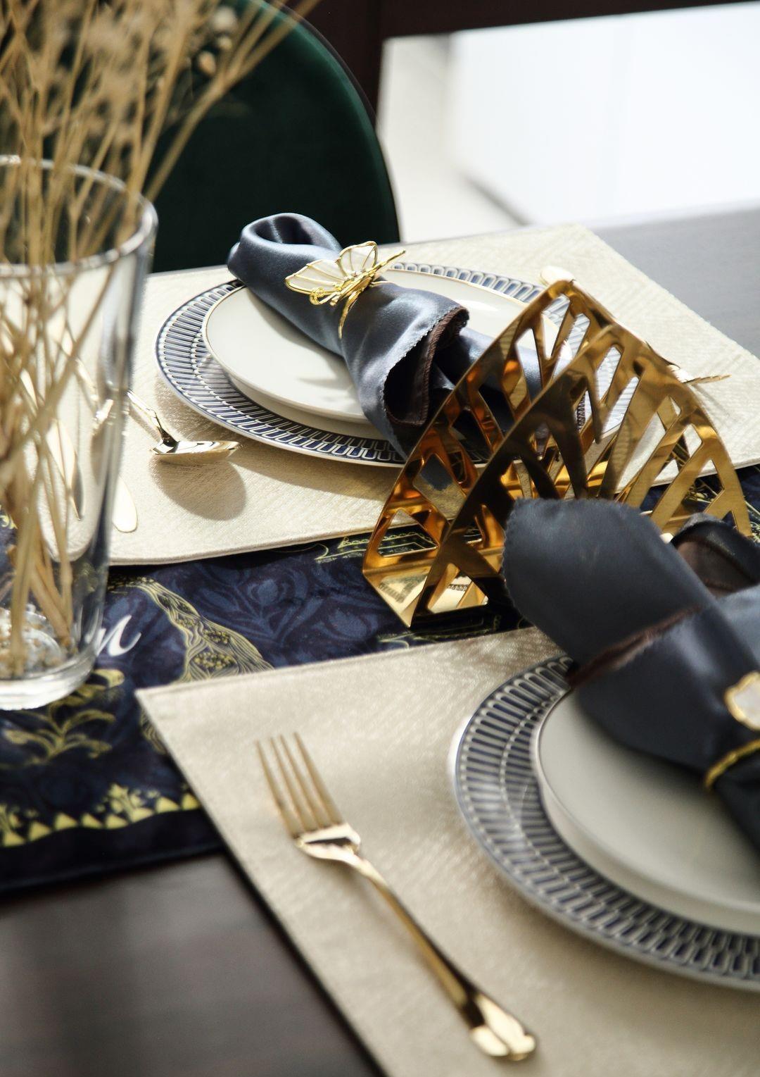 李文琦|146平的北欧新家,用墨绿色刻画空间,打造精致和时尚并存的新家