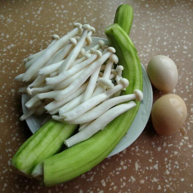 营养|丝瓜鸡蛋菌菇汤，夏日的清淡美味营养汤