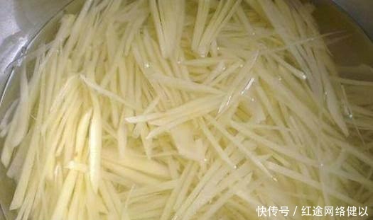好吃|第一次用这种馅做饺子, 全家人抢着吃, 说太好吃了