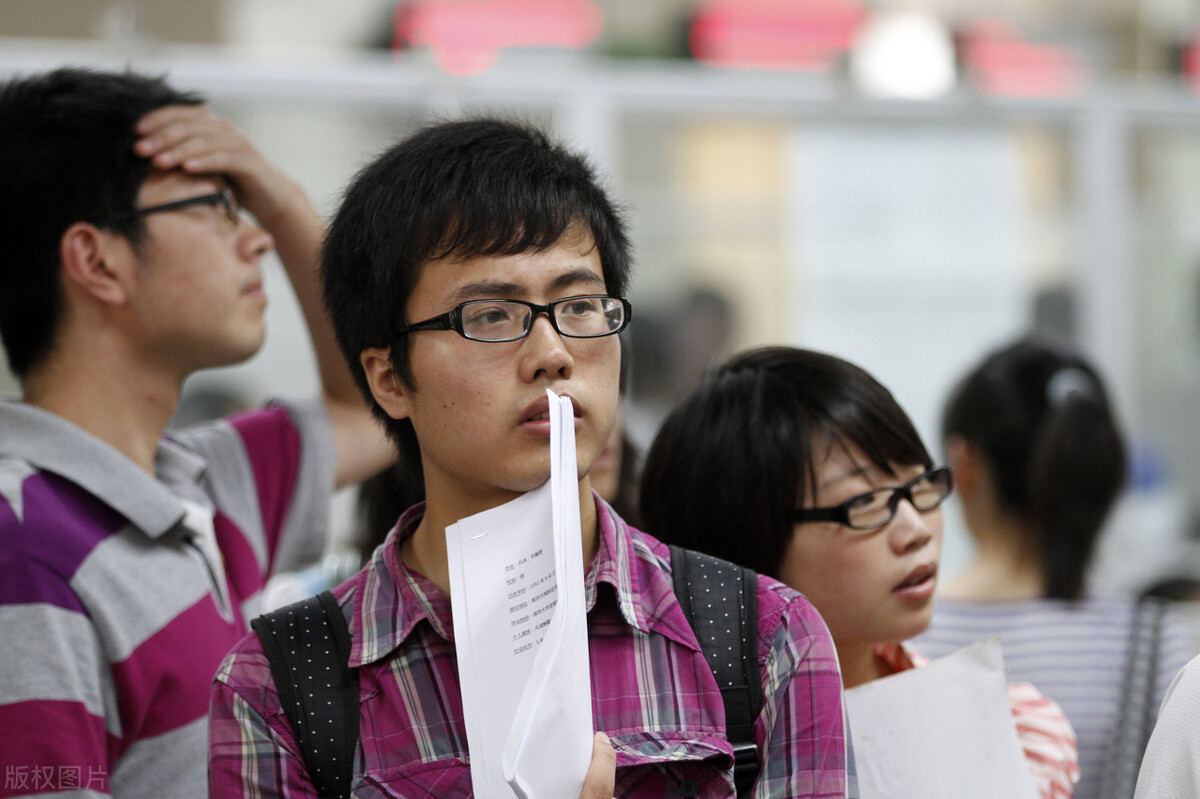 差距|一本大学和二本大学的大学生，他们在毕业之后有差距吗