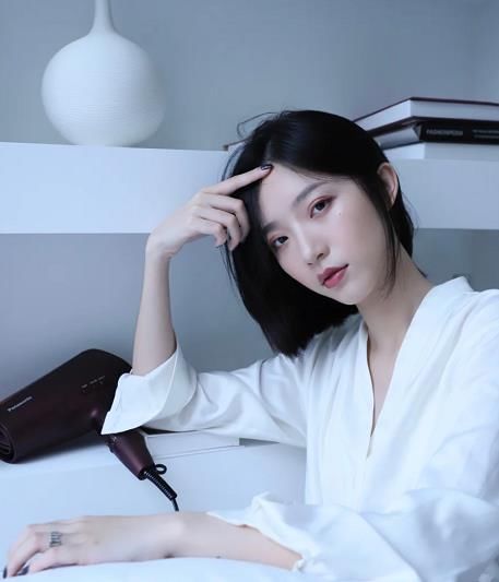 护发的7个步调，每一个都非常简略，能做到的人非常少，怪不得头发少