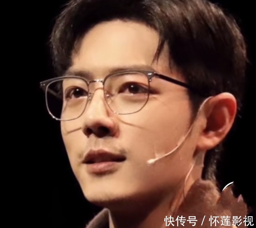 胡子|肖战青岛“话剧演出”现场哭了!眼睛哭得通红,为了角色留了胡子