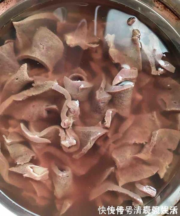 喝酒|最伤害肝的,不是吃药喝酒,是最不起眼的是这件事,大多人每天做