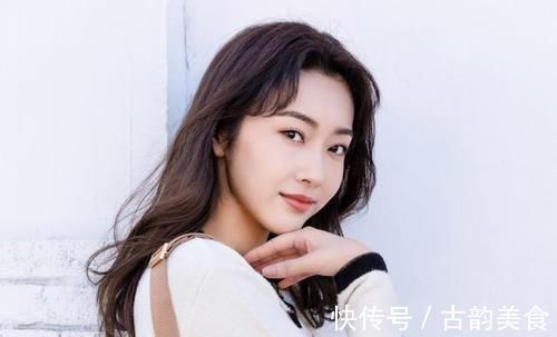 梨花卷 发量多的女生,尽量别留这几种发型,显老还没气质!