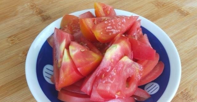 茄子最好吃的做法，6元成本10分钟上桌，很多人没有吃过，太香了