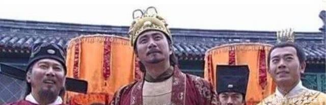 朱元璋|朱元璋去寺庙烧香,问和尚朕要下跪吗高僧一句话,挽救全寺人!