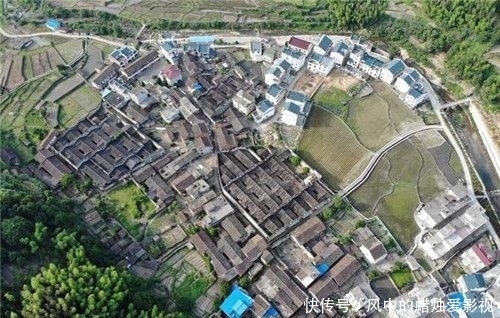 布满|深山发现“航空母舰”？墙上布满神秘文字，专家：天地会联络暗号