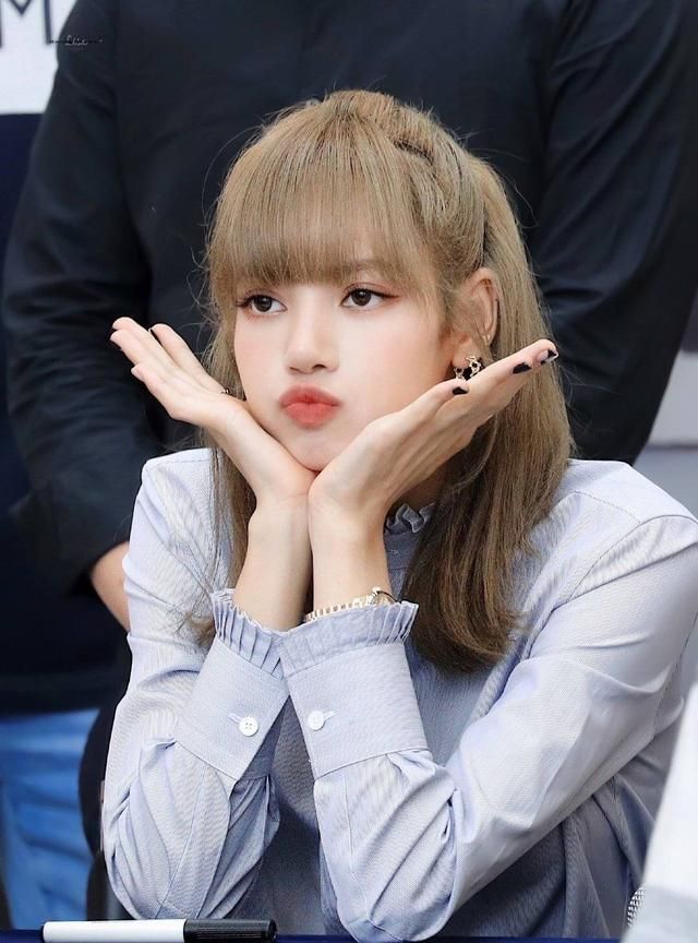 吸睛色|黑长直过时了,2021最流行这5款温柔卷发,巨显脸小又吸睛