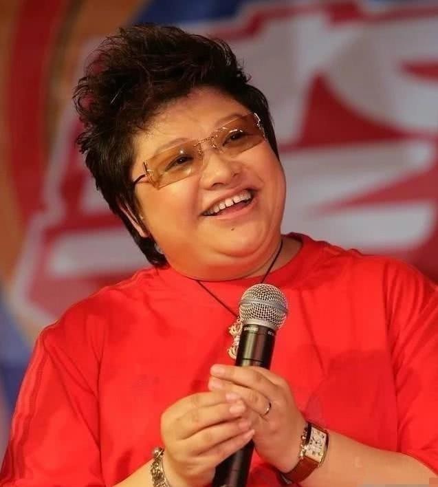 书法家&韩红虽不是书法家,但她笔法灵动飘逸,书功不输书协专家