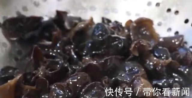 小米辣|饭店的“凉拌木耳”都是这样做的,爽脆开胃,详细技巧一学就会!