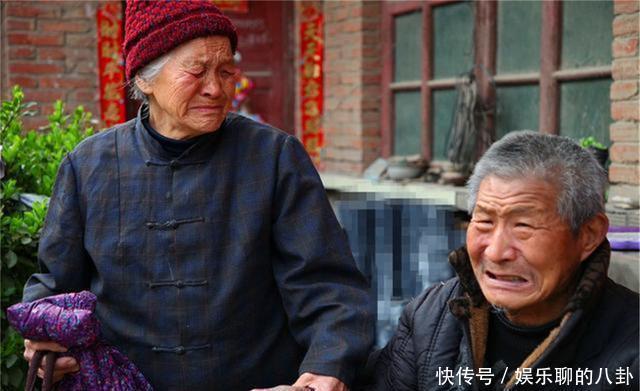 老人|75岁老人被送到养老院，哽咽控诉老了才懂，生儿生女真不同啊