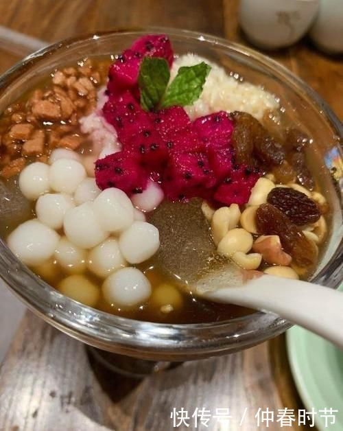 下馆子吃川菜,点了下面6道风味各异的经典菜式,老板都直呼内行