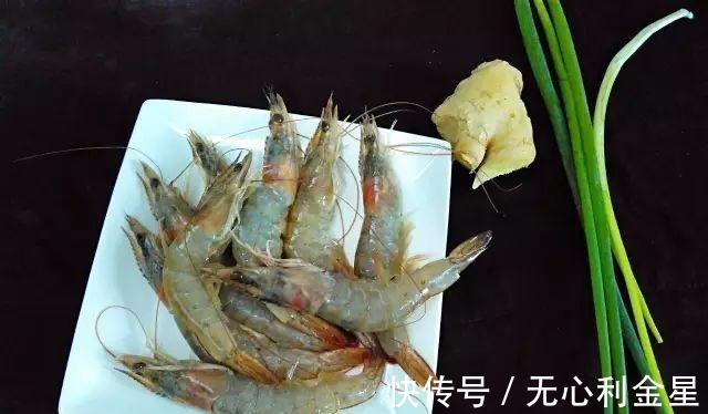奶奶|油焖虾，奶奶的拿手好菜，儿时最美好的回忆，奥运冠军也爱吃！