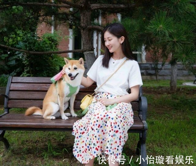 超模|不起眼的基础款服装怎么搭配才好看?只要穿对了,气质不输超模