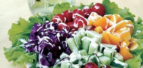 五种蔬菜,或是“湿气王”,趁早撤离饭桌,湿气可能离你而去