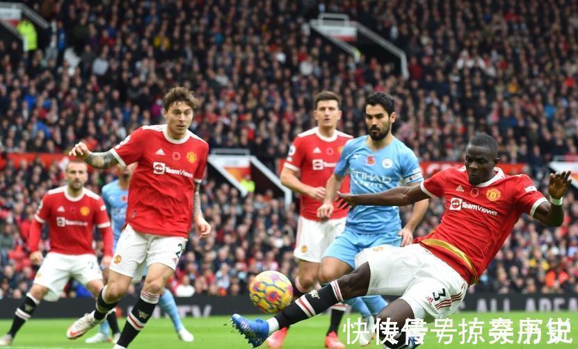 C罗|0-2!曼联32年主场噩梦诞生,C罗孤独:5次丢球权,索帅还在画饼