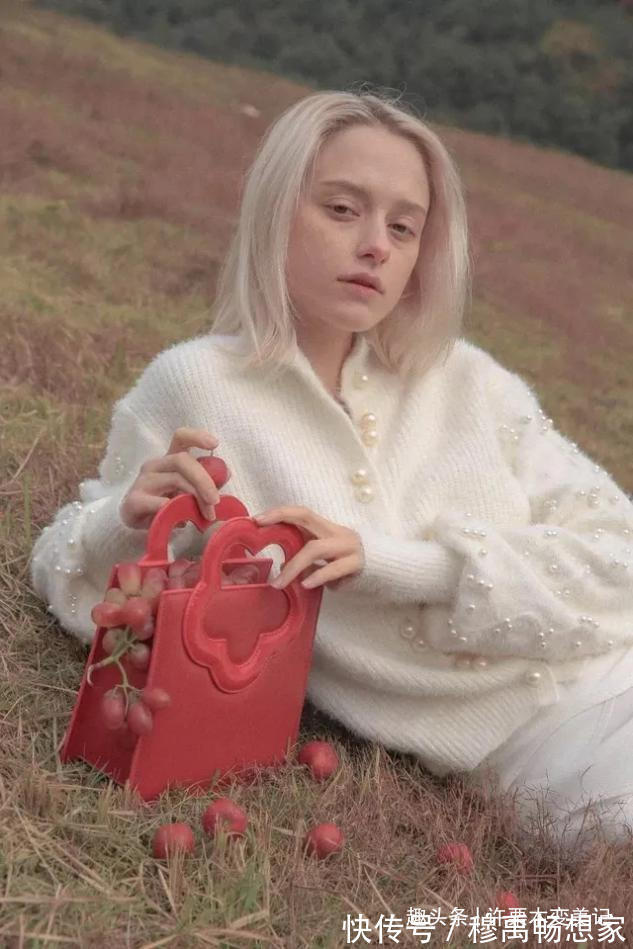 时髦 女人过了40岁,这3种“包包”万万不要背,不时髦还“掉价”!