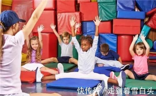 孩子|妈妈身高155,都说儿子身高随母亲,却长到183,全靠4个长高秘诀