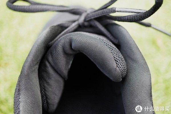 精灵|跑步装备周边 篇五十三:轻弹缓震好,性价比入门,还能监测跑姿——咕咚10K悦弹智能跑鞋