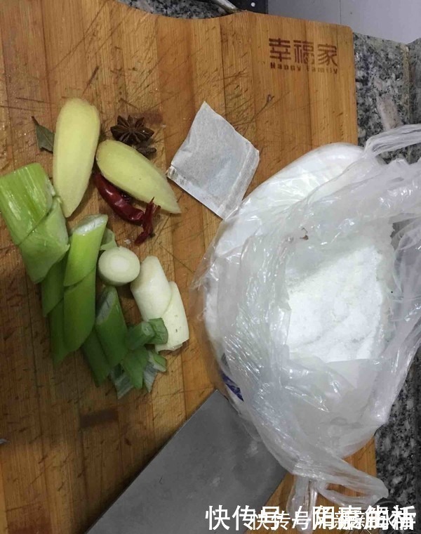 鲜嫩|大厨不小心说漏了嘴不管做什么肉，只要放勺它，鲜嫩美味不粘锅