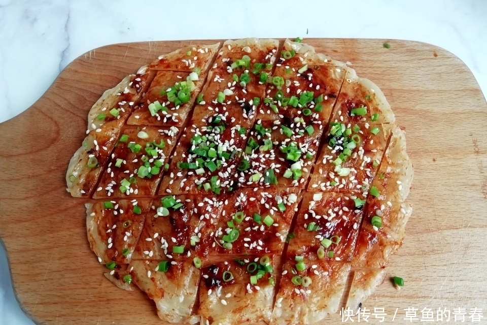 早餐迷上吃饼,不揉面不擀面,3分钟出锅,比包子油条好吃多了