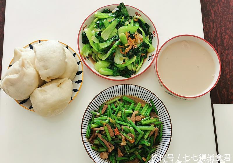 倒入|晒晒夫妻俩午餐,下班赶回家,半小时饭菜端上桌,简单易做省时间