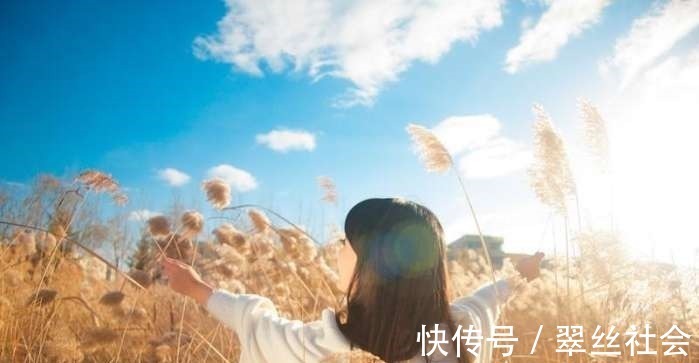 上联@千古绝对! 上联 “花有重开日”, 下联太经典了！