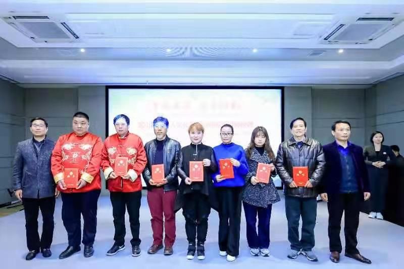  技艺|以技艺改善生活，用智慧改变命运!宝山区首届残疾人文化艺术作品展开幕