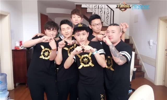 拿下|越过BA黑凤梨接近XQ,hero拿下八连败正在追赶AG超玩会的脚步