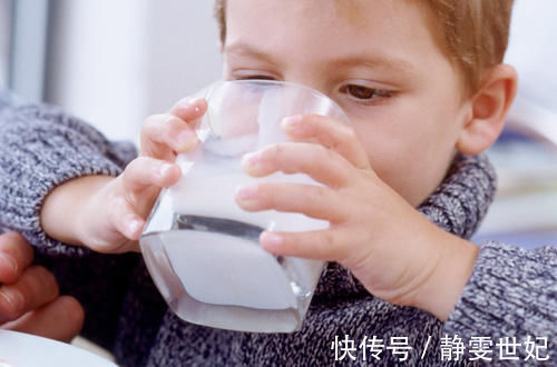 孩子|孩子睡前可以常吃这些食物,不仅睡得安稳,还利于身高、大脑发育