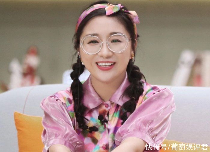 首档恋爱幻想真人秀来袭，赵小棠侯明昊加盟，看见金晨不淡定了