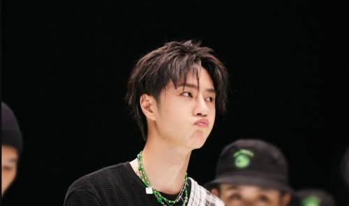 张艺兴|《街舞4》炒热度不择手段,量化队长的粉丝量,观众:又来了