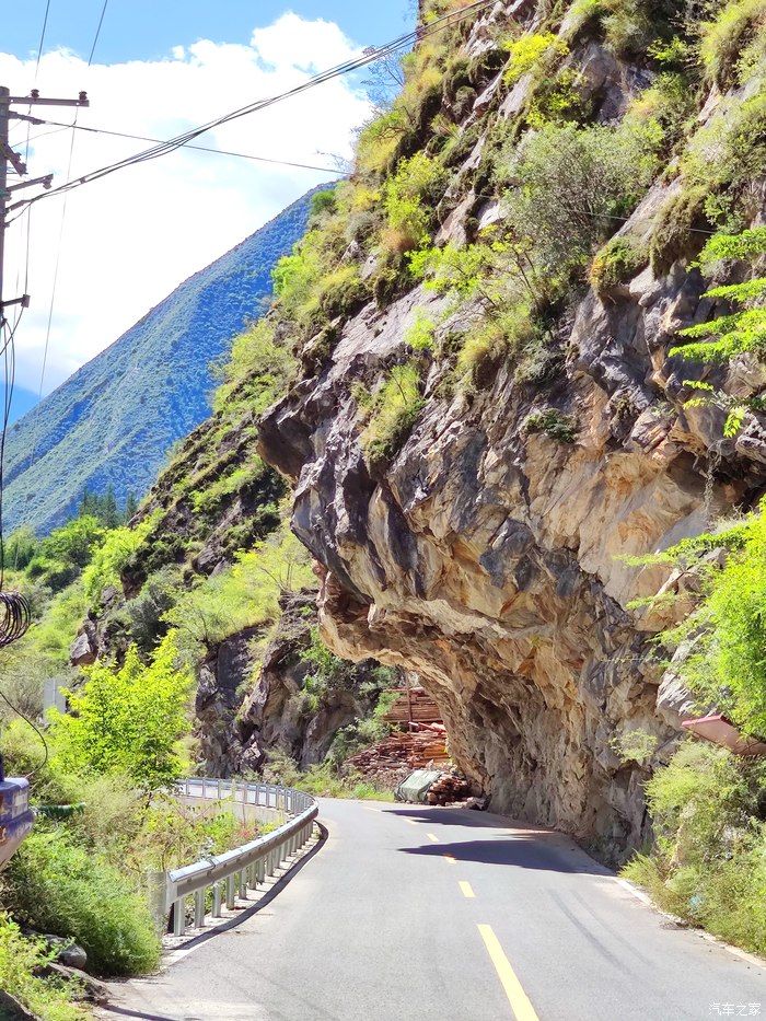 中年|单车单人从北京出发去川西看雪山之六雅拉神山下的藏寨