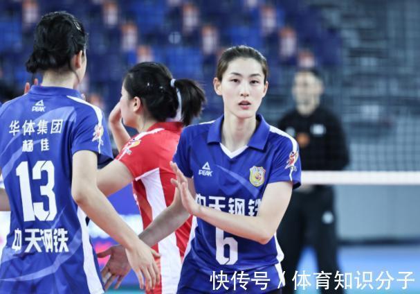 女排|单场比赛砍7分!女排新带刀二传强势来袭,扣球拦网发球全面开花