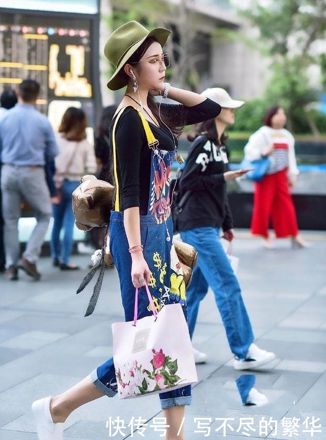 灵动|街拍:个性有魅力的妹子,性感时尚灵动飘逸又不失性感端庄!