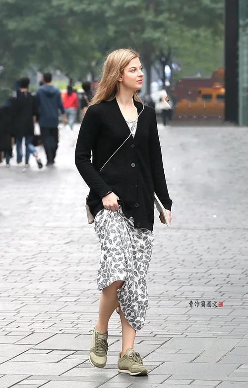 三里屯美女，脚踝之美也能很惊艳