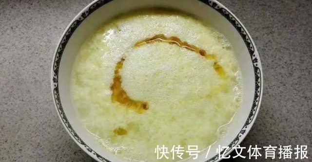 香油|长期吃“开水冲鸡蛋”滴香油,对身体有好处吗?医生揭晓真相