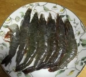 不能出门在家做什么简单营养又美味,送您蒜蓉明虾,吃不胖的肉菜