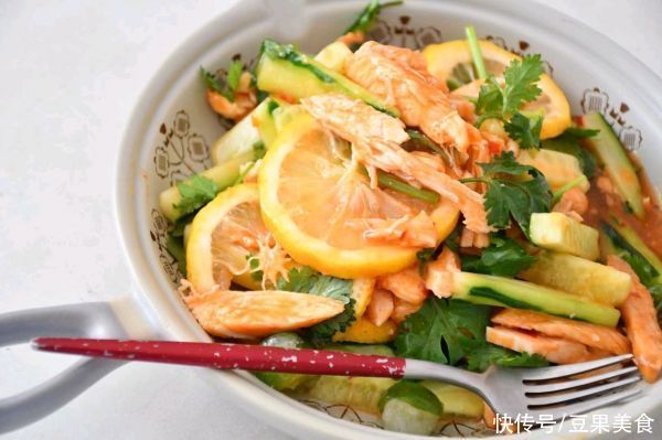 泰式甜辣酱|#夏日开胃餐#泰式甜辣鸡胸肉沙拉