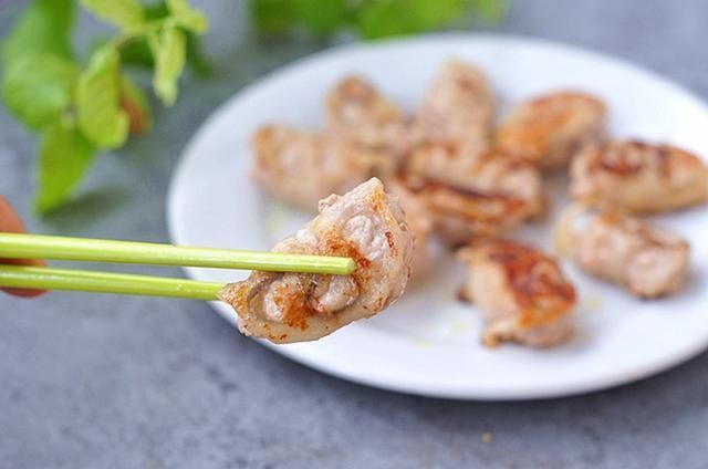 过年包饺子,我从不用面粉,用它做皮,清爽多汁,儿子最爱吃!