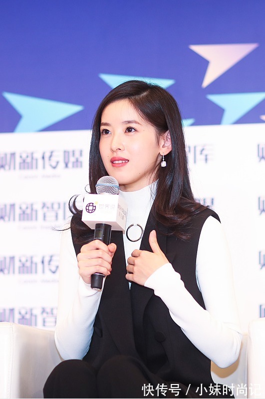 穿搭|“奶茶妹妹”章泽天化身女精英,穿黑白装气场强大,女人味真浓