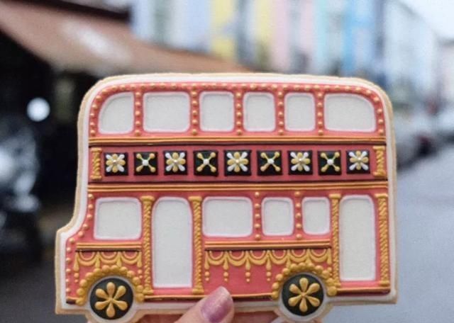 做出|一双巧手,做出童话般的翻糖饼干,看完你会舍不得吃网友称太美