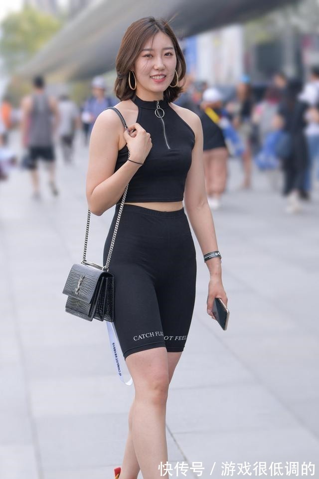 穿搭 洋气精致的瑜伽裤穿搭十分衬气质,展示最美好的风采,时髦得体!