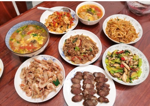 荤素|媳妇勤俭持家,9人饭菜,7天不重样,荤素搭配,有滋有味很下饭