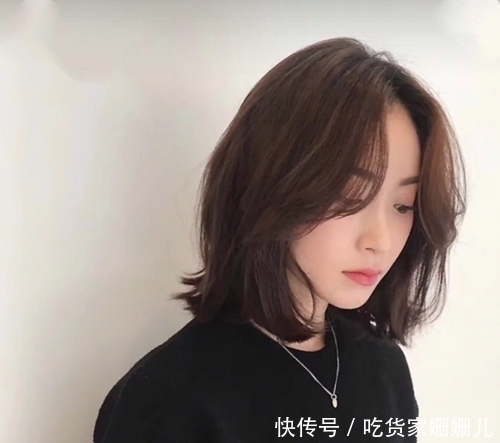 发型|身高不足160的女生,还在留长发?4款短发了解一下,时髦减龄