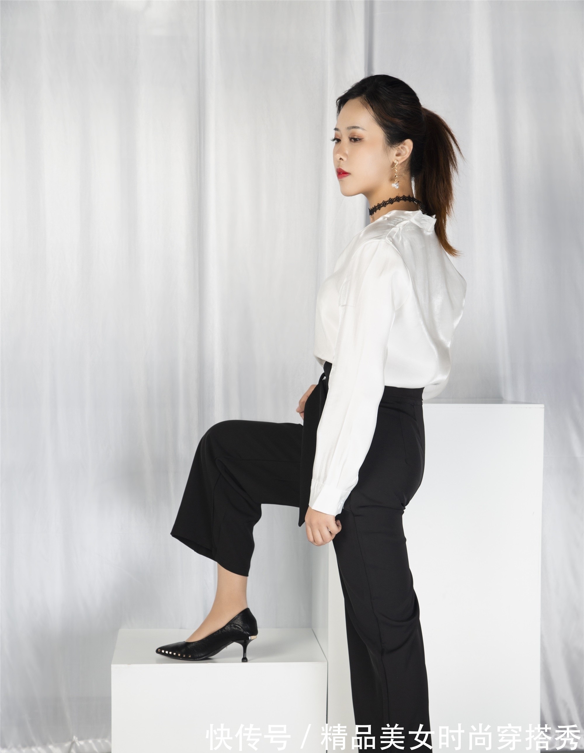 干练|简约中带点个性,让你的职场穿搭与众不同